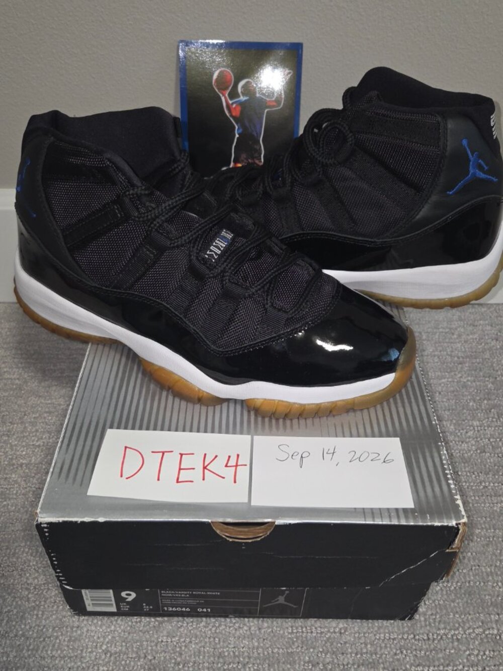 2000 Nike Air Jordan XI Retro SpaceJam Men Size 9